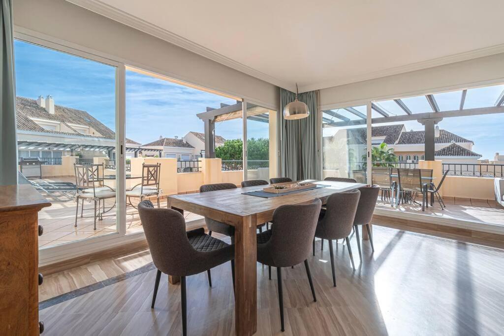Amazing 4br Apart. Parking, Pool, Close To The Sea Apartment *