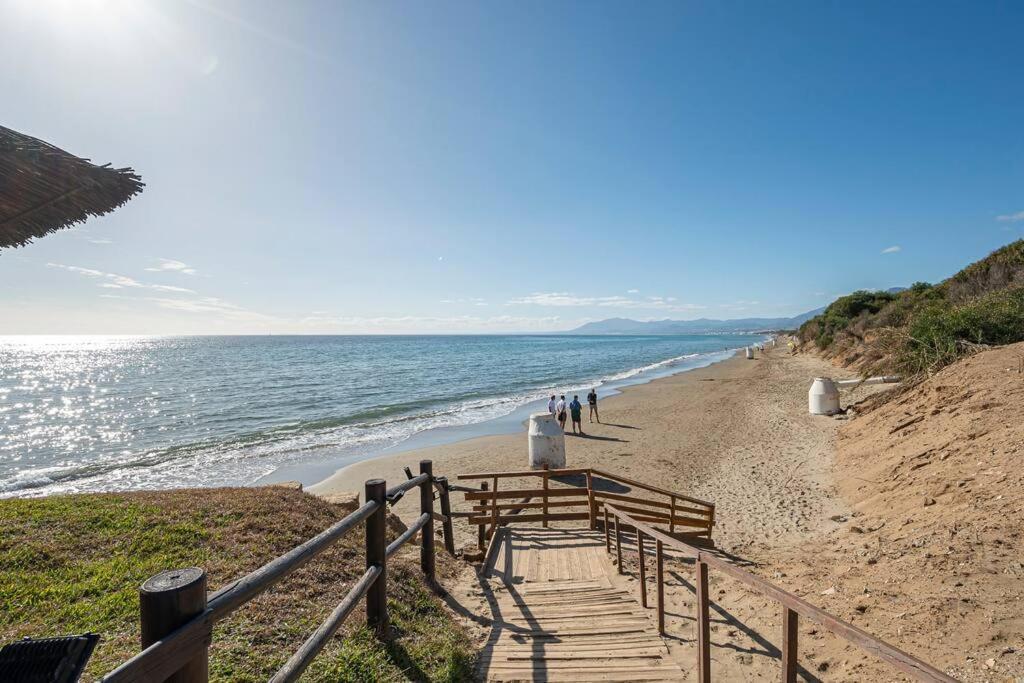 Amazing 4br Apart. Parking, Pool, Close To The Sea