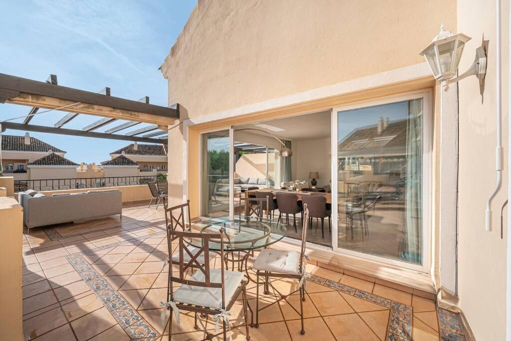 Amazing 4br Apart. Parking, Pool, Close To The Sea * Marbella