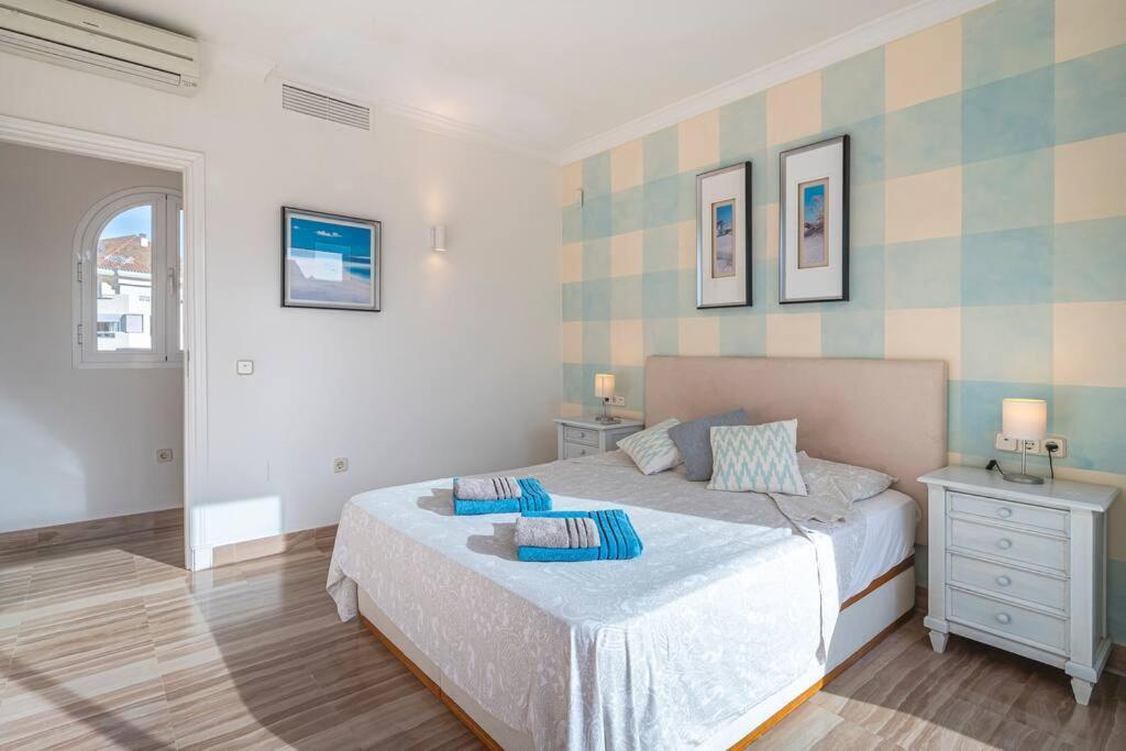 Apartment Amazing 4br Apart. Parking, Pool, Close To The Sea