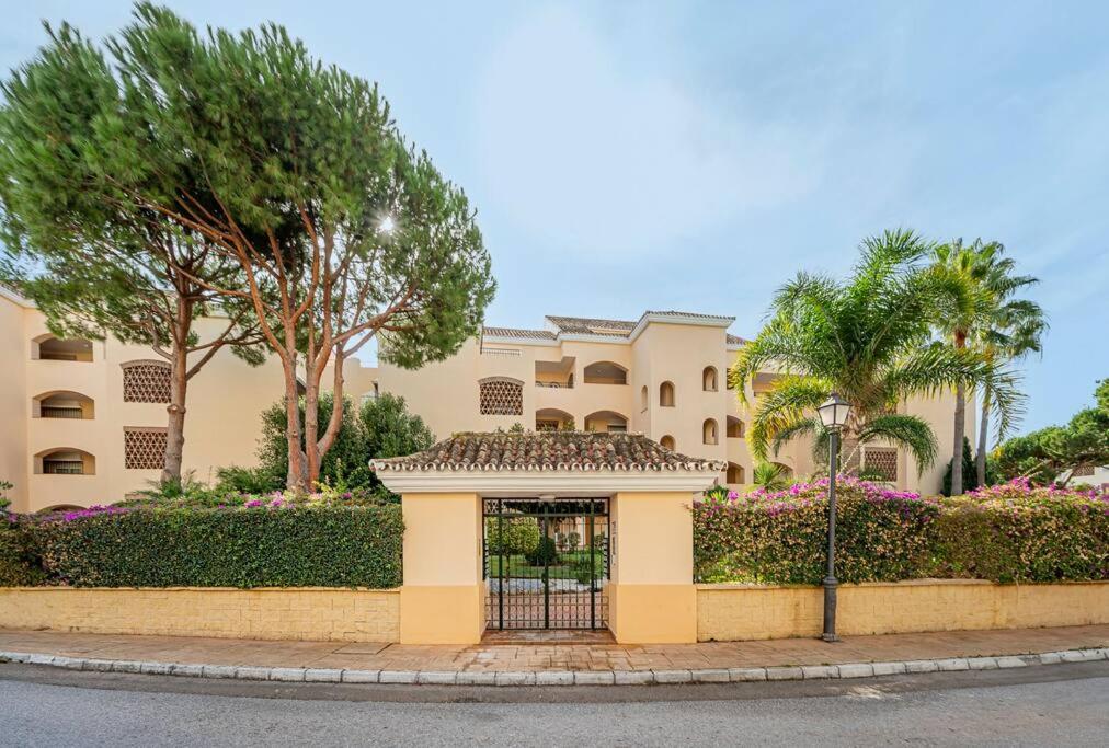 Amazing 4br Apart. Parking, Pool, Close To The Sea * Marbella
