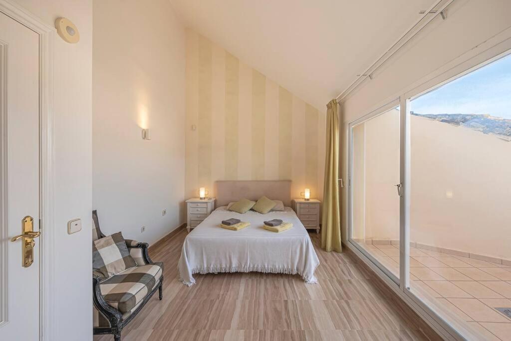 Amazing 4br Apart. Parking, Pool, Close To The Sea Apartment Marbella