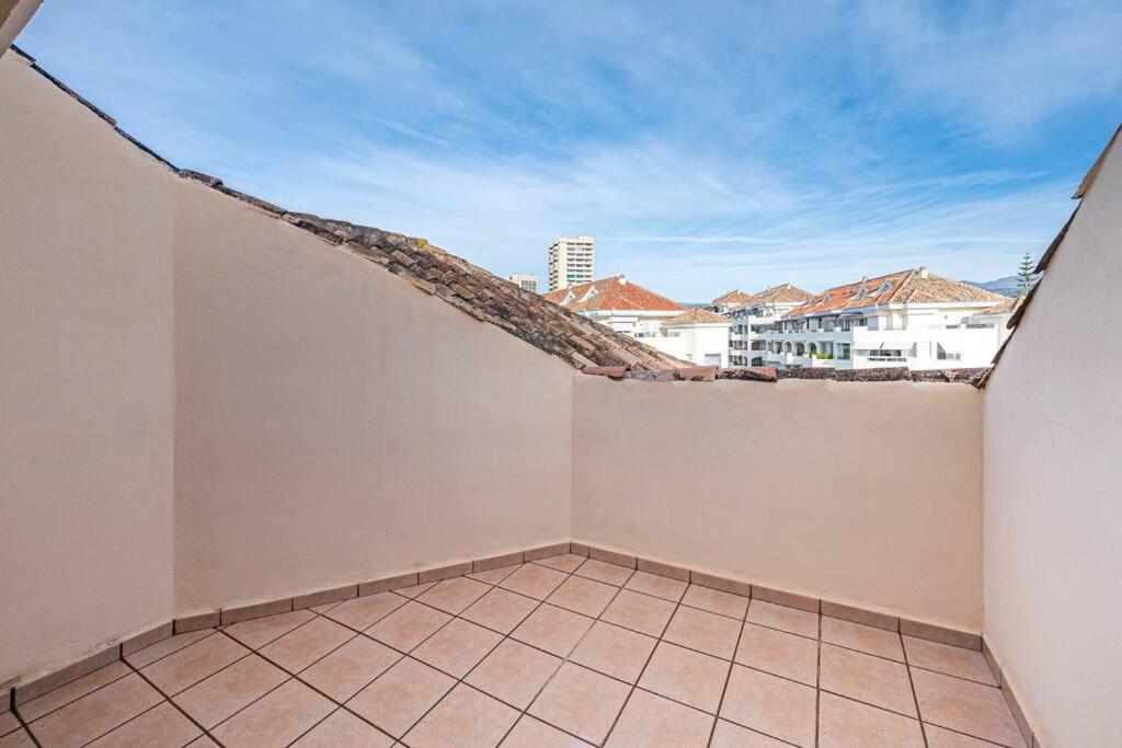 Apartment Amazing 4br Apart. Parking, Pool, Close To The Sea *