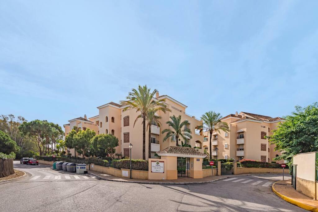 Amazing 4br Apart. Parking, Pool, Close To The Sea Marbella